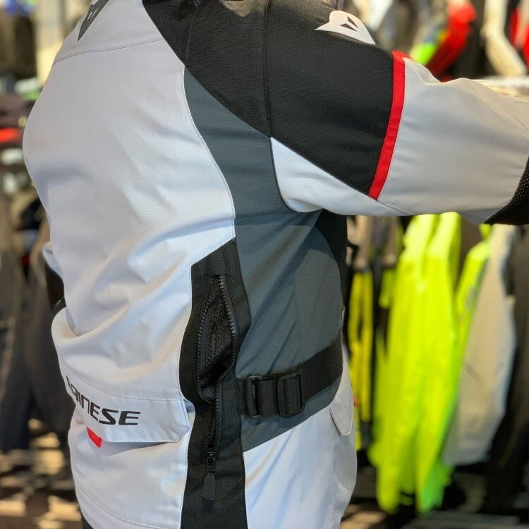 卓越した性能と優れたコストパフォーマンス『TEMPEST 3 D-Dry® JACKET』